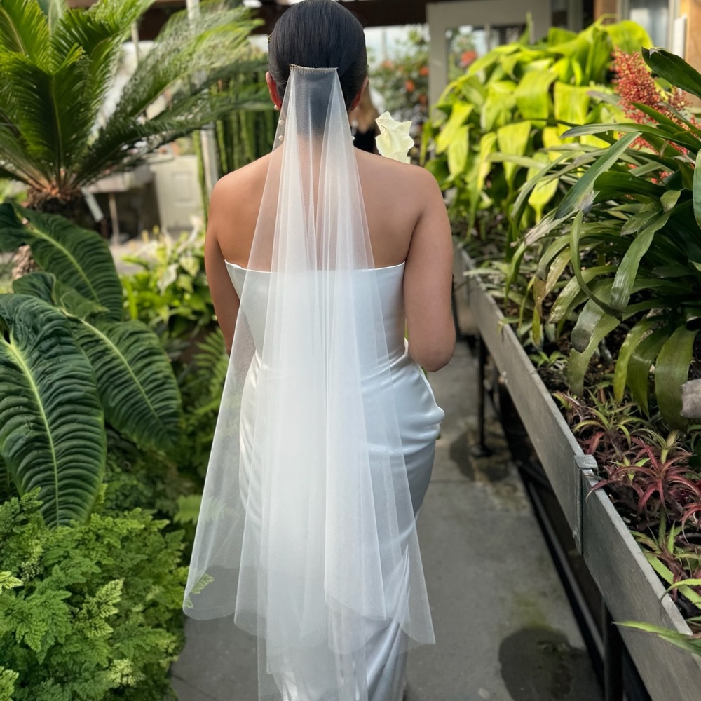 COPY - Fingertip ivory veil with gold comb and blusher